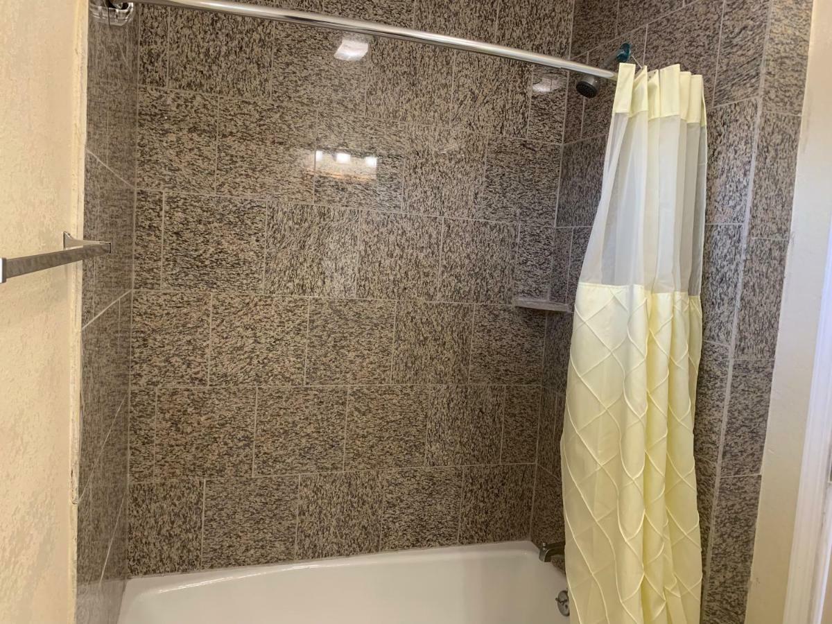 Wagon Wheel Motel Салинас Экстерьер фото